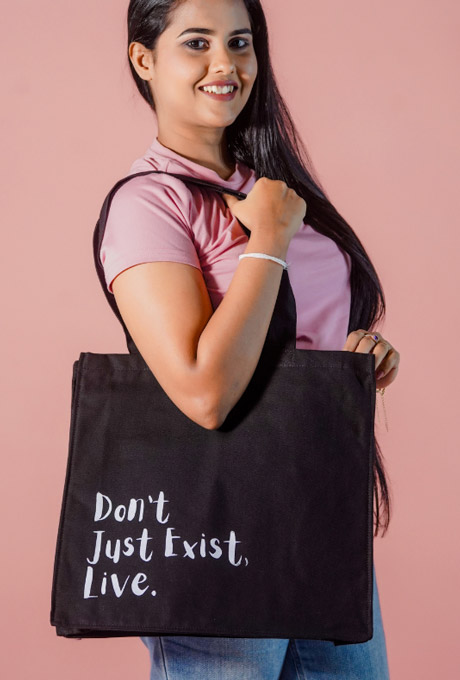 Live your life Organized tote